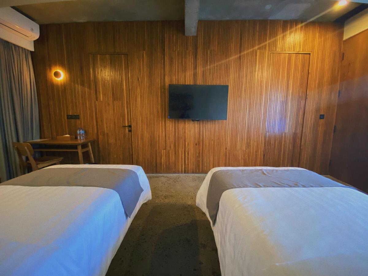 Tekuni 2 * Legian